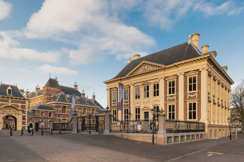 荷蘭海牙自由行｜必去博物館｜莫瑞泰斯皇家美術館（Mauritshuis）｜一窺《戴珍珠耳環的少女》的神秘樣貌