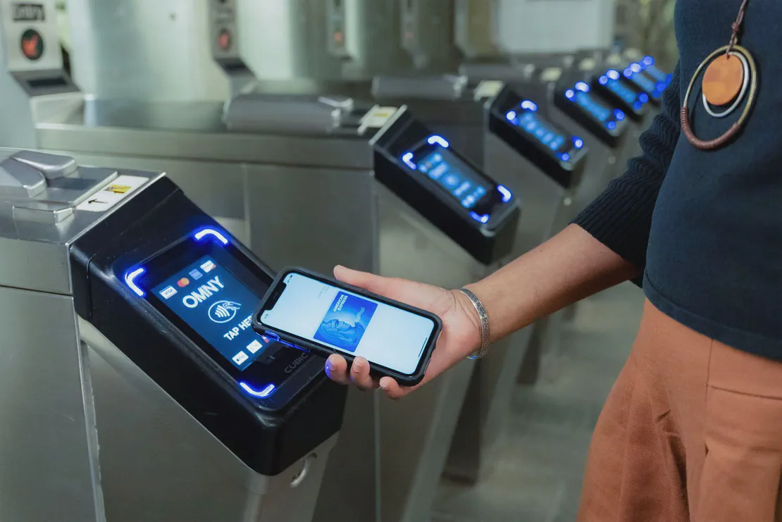 紐約交通卡 OMNY Card 完整介紹：是什麼？怎麼買？實體卡還是信用卡？怎麼用最划算？